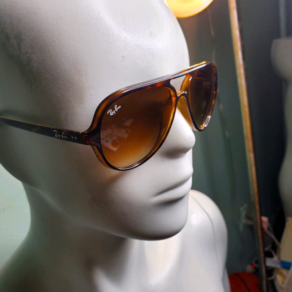 Ray Bans cats 5000